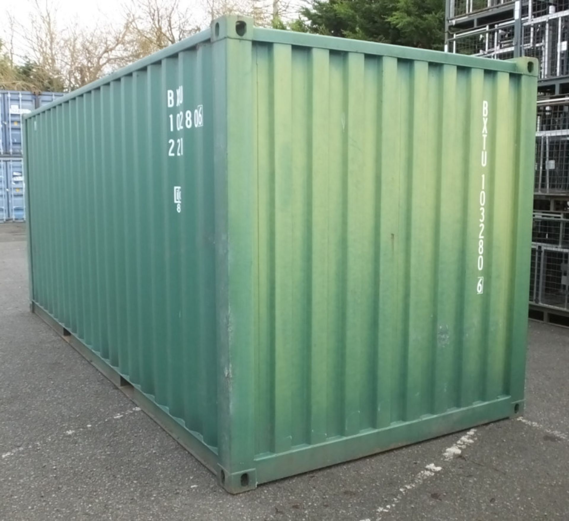 20ft ISO container - green - Type US-D240W - racking included - - LOCATED AT OUR CROFT SITE - Image 3 of 10