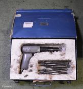 CP CP715 Pneumatic Chisel Gun Kit In A Metal Case