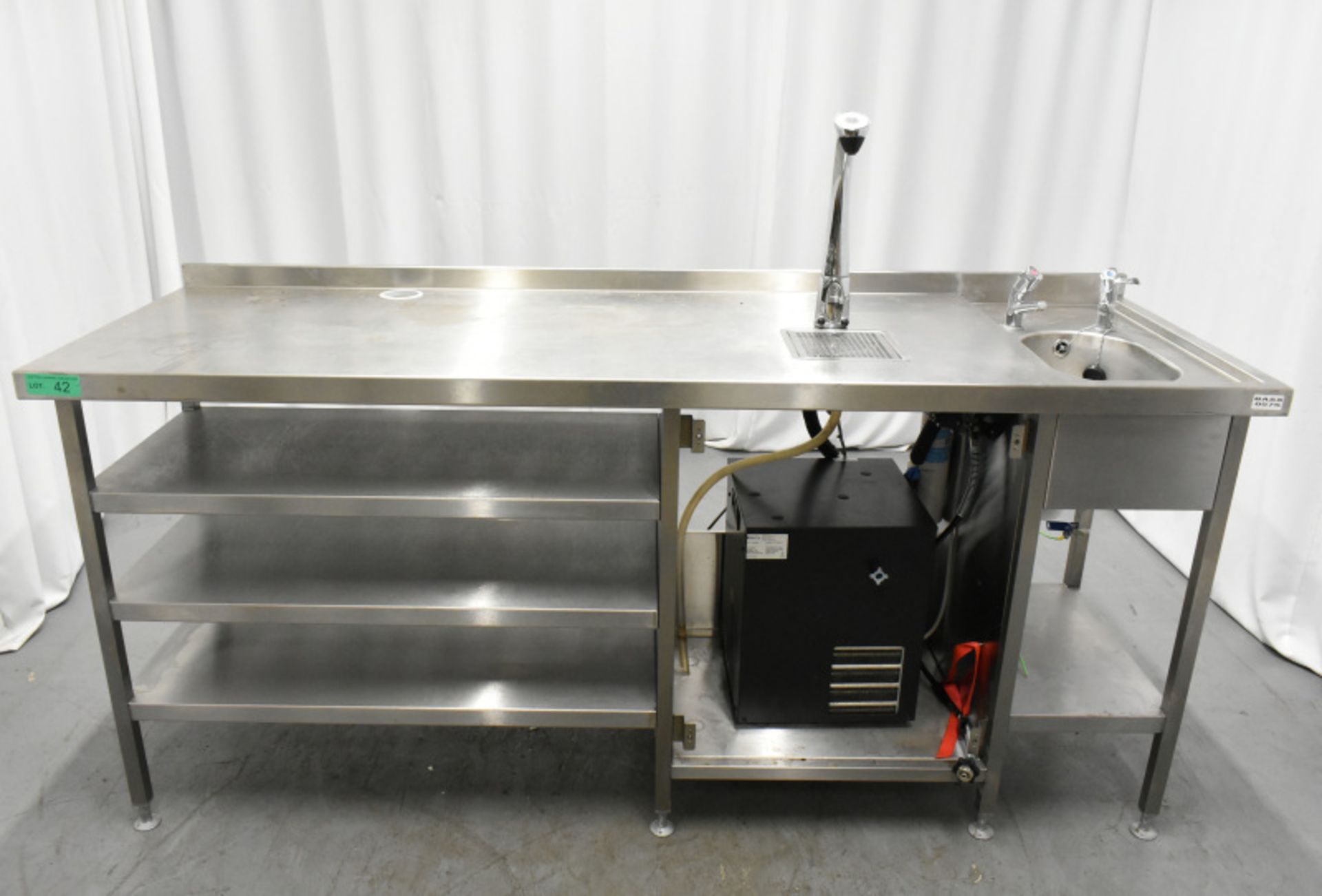 Stainless Steel Drinks Preparation Table with Sink & Brita VIVREAU ViTap