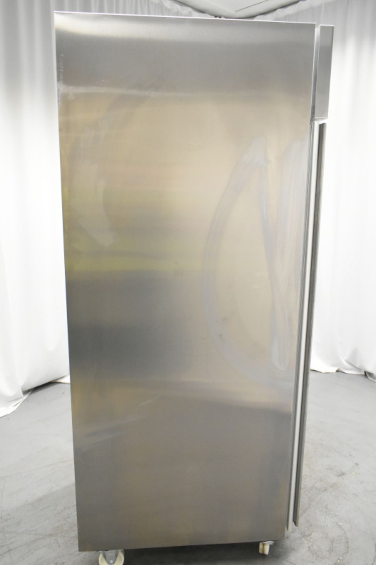 Gram Compact Single Door 583Ltr Cabinet Fridge K 610 RG C4N - Image 6 of 7