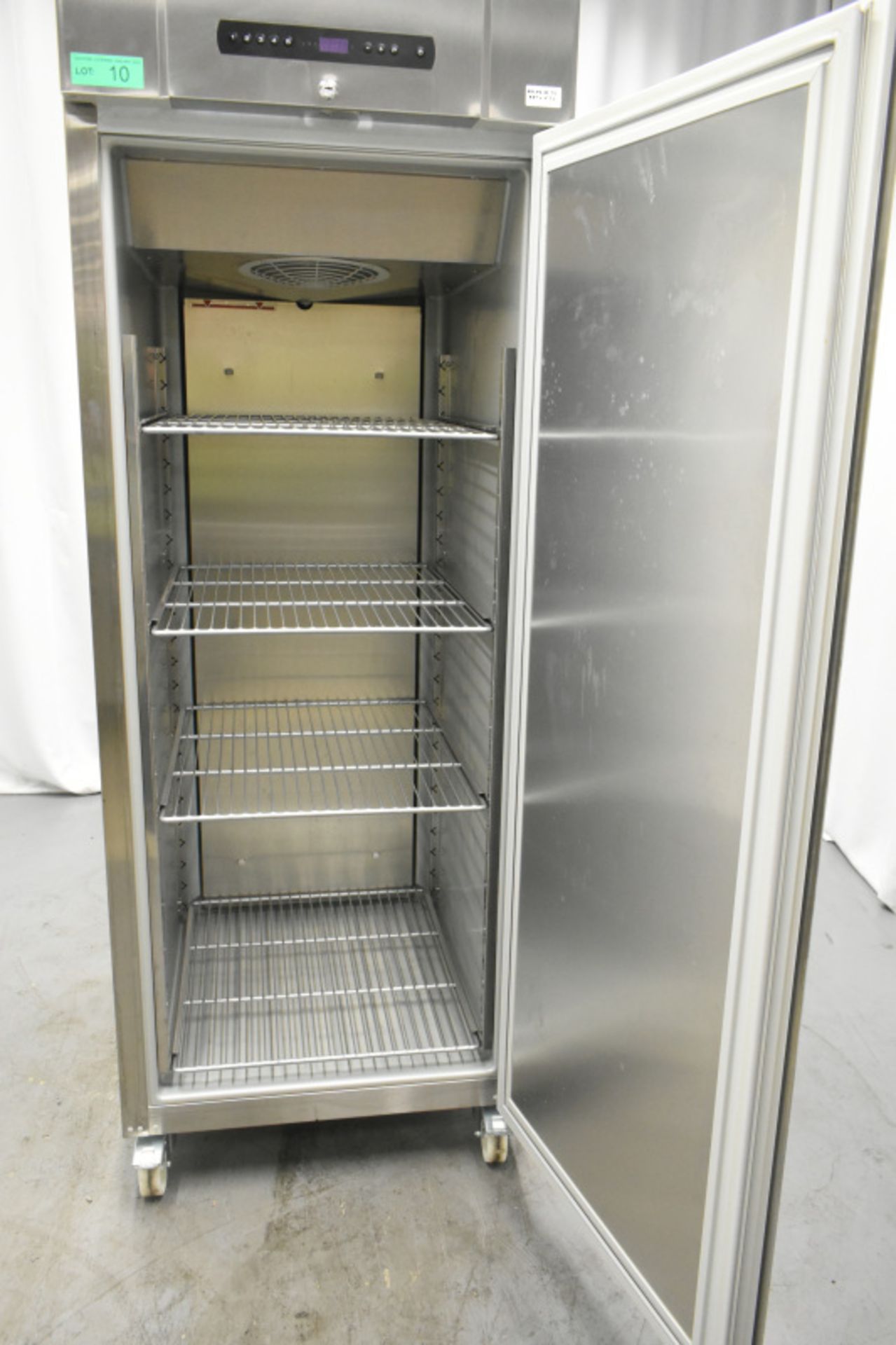 Gram Compact Single Door 583Ltr Cabinet Fridge K 610 RG C4N - Image 3 of 7