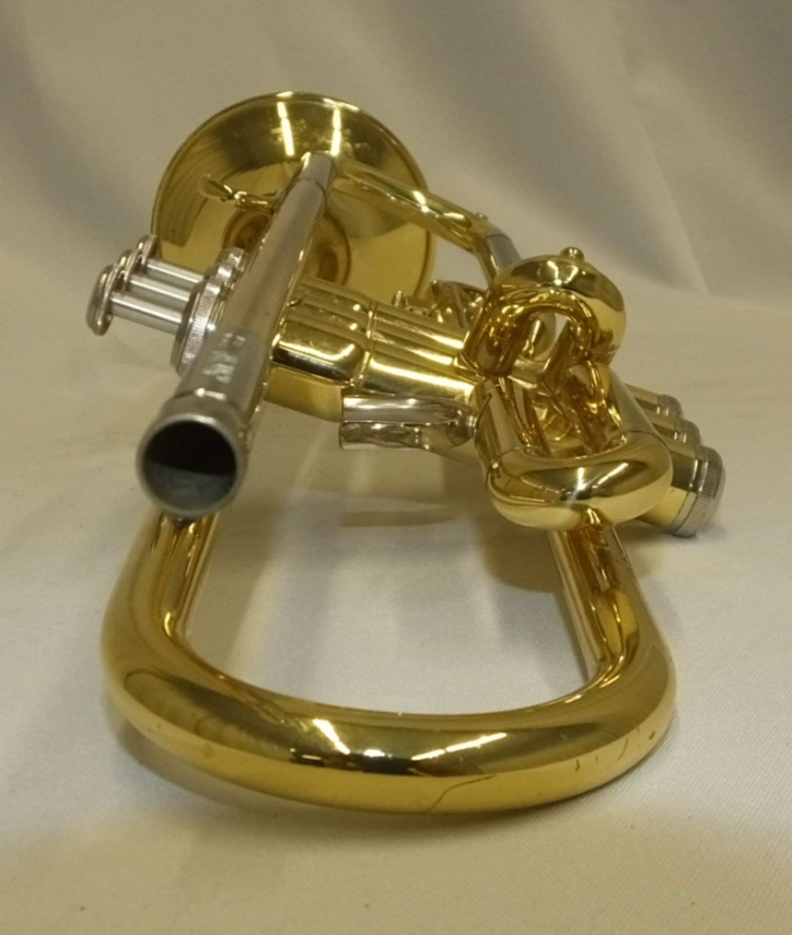 Yamaha YTR 2320E Trumpet in case - serial number 313785 - Please check photos carefully - Image 8 of 14