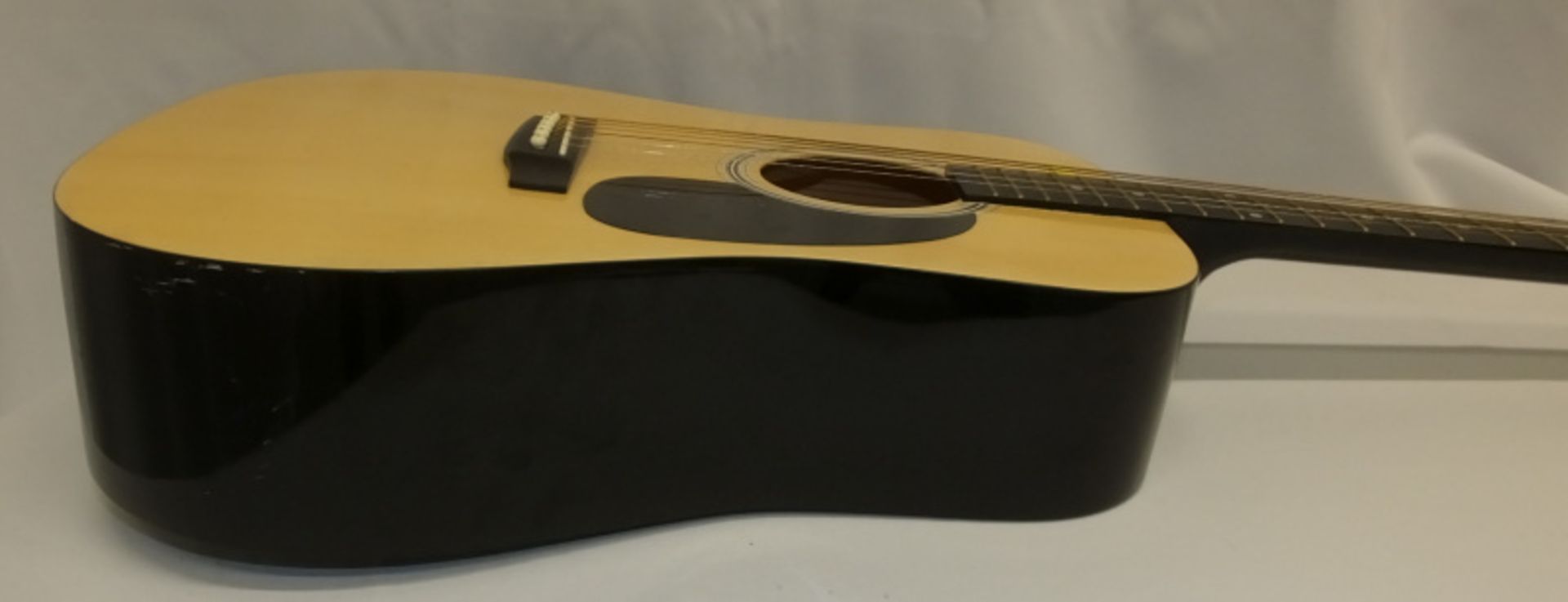 Squire SA-105 Acoustic Guitar - serial number CFS1314682 in Stagg guitar case - Image 7 of 11