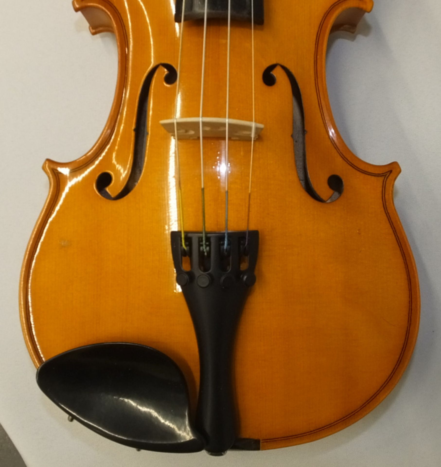 Andreas Zeller Violin & Case - Please check photos carefully for damaged or missing components - Image 5 of 18