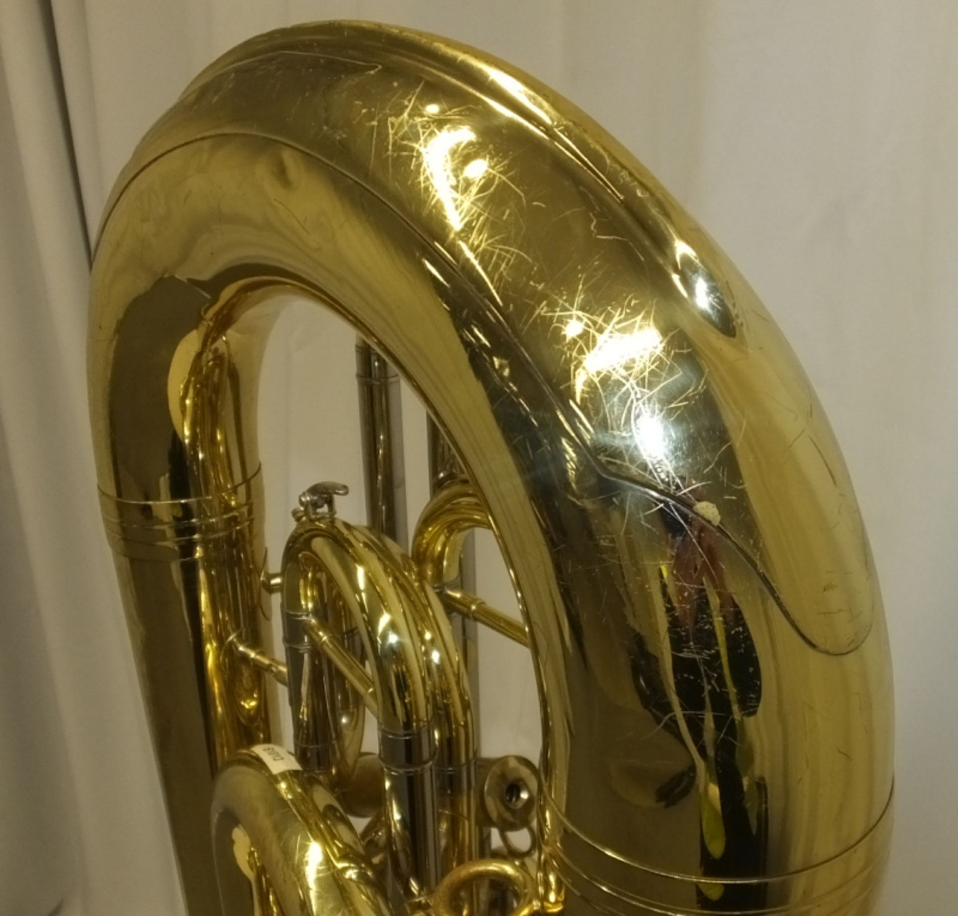 Yamaha YEB631 Tuba with 2x Denis Wick mouthpieces in case - Serial number 100357 - Image 14 of 23