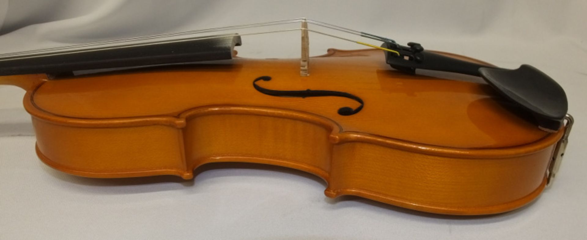 Andreas Zeller Violin & Case - Please check photos carefully for damaged or missing components - Image 7 of 17