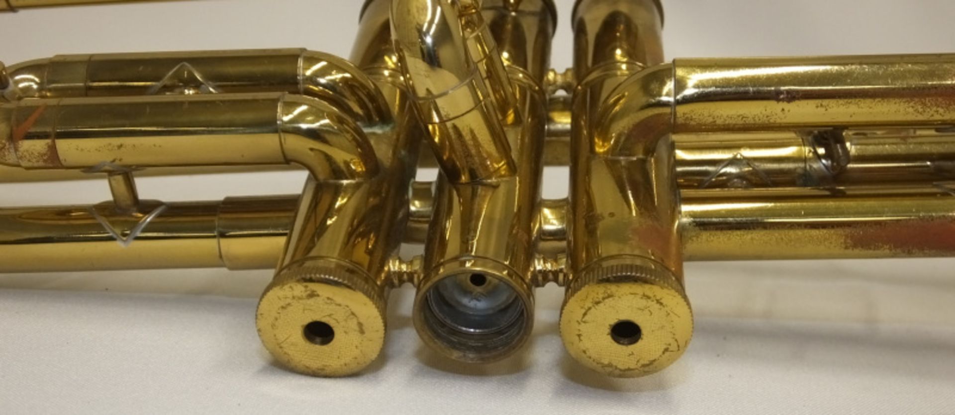 Corton 80 Trumpet in case (middle finger button stuck and no valve cap) - serial number 056142 - Image 7 of 13