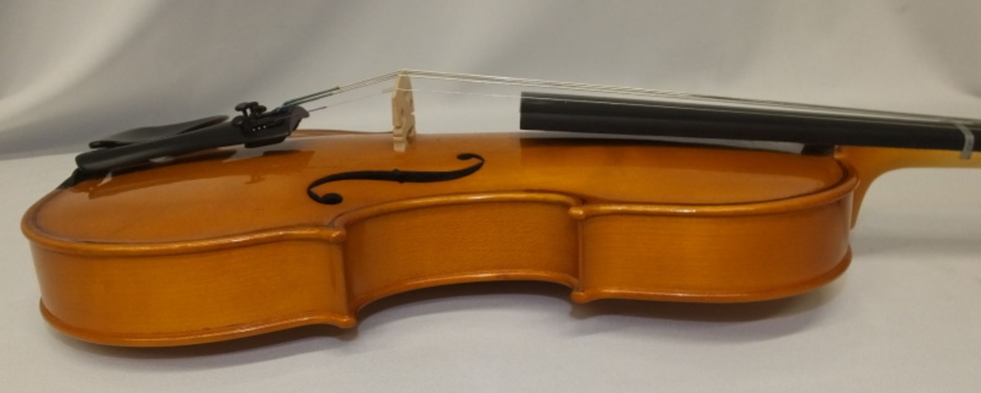 Andreas Zeller Violin & Case - Please check photos carefully for damaged or missing components - Image 9 of 18