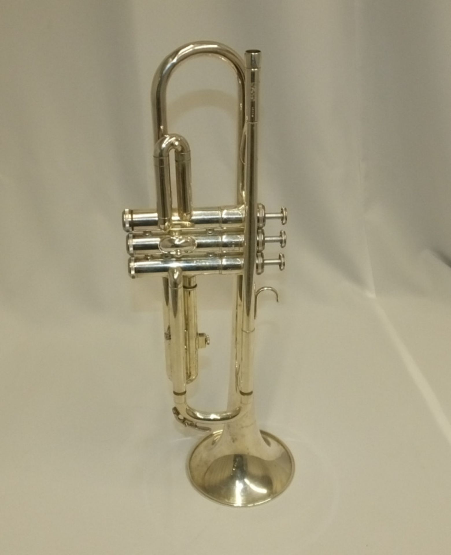 Yamaha T100S Trumpet in case - serial number 213249 - Please check photos carefully - Image 3 of 10