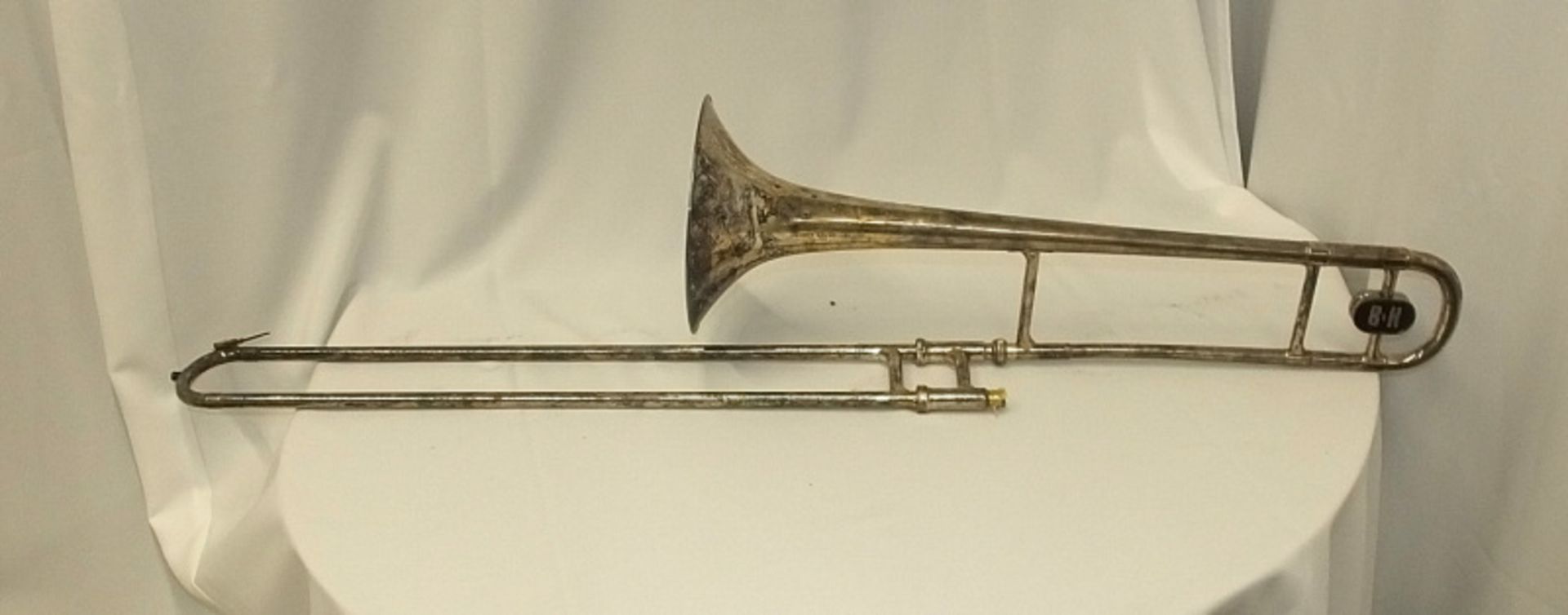 Boosey & Hawkes 636 Trombone in case - serial number 621249 - Please check photos carefully - Image 9 of 10