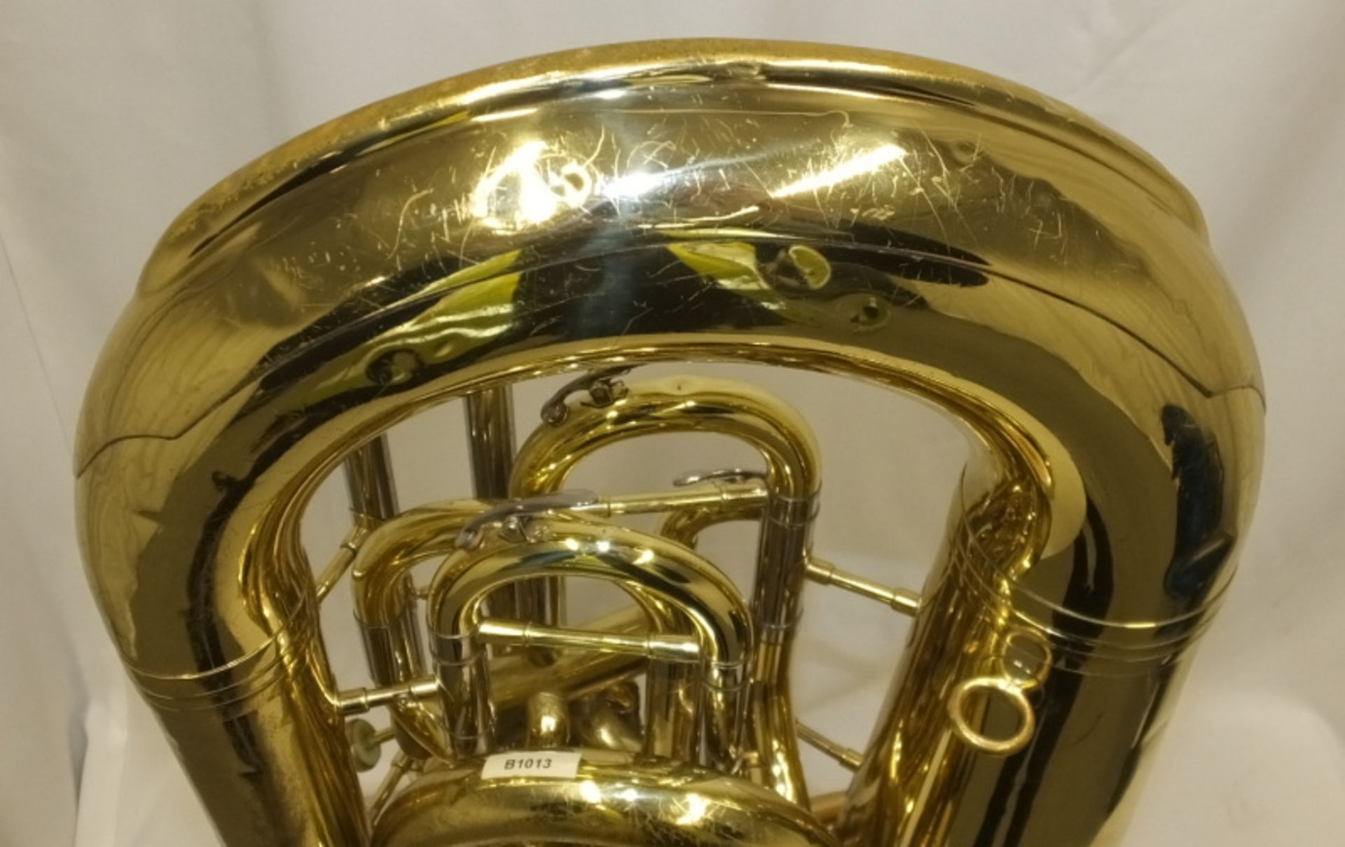 Yamaha YEB631 Tuba with 2x Denis Wick mouthpieces in case - Serial number 100357 - Image 16 of 23