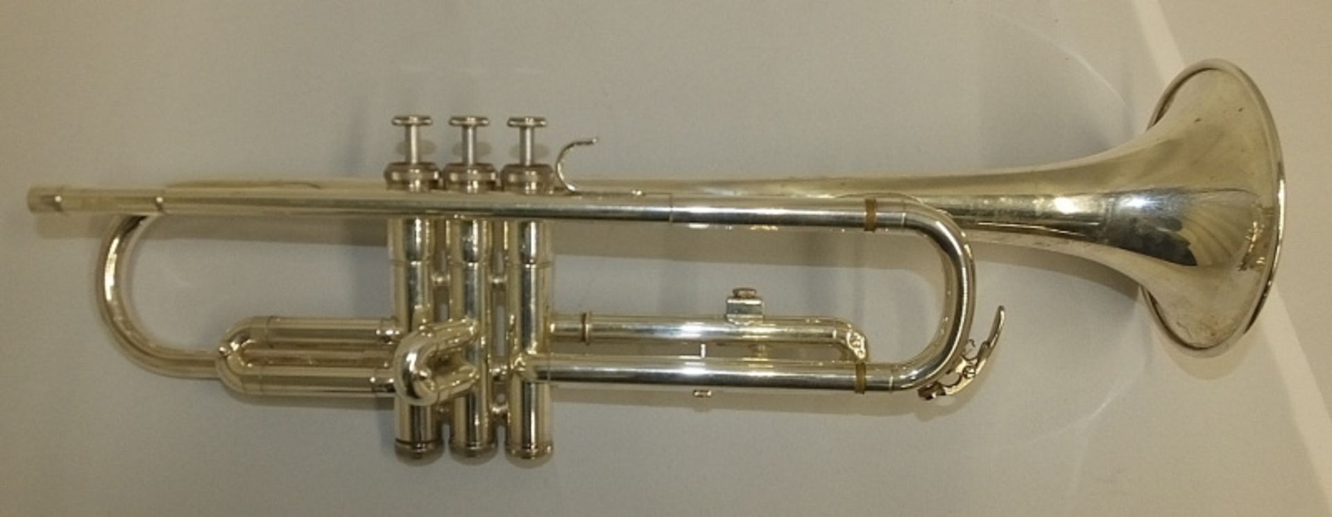 Yamaha T100S Trumpet in case - serial number 213249 - Please check photos carefully - Image 4 of 10