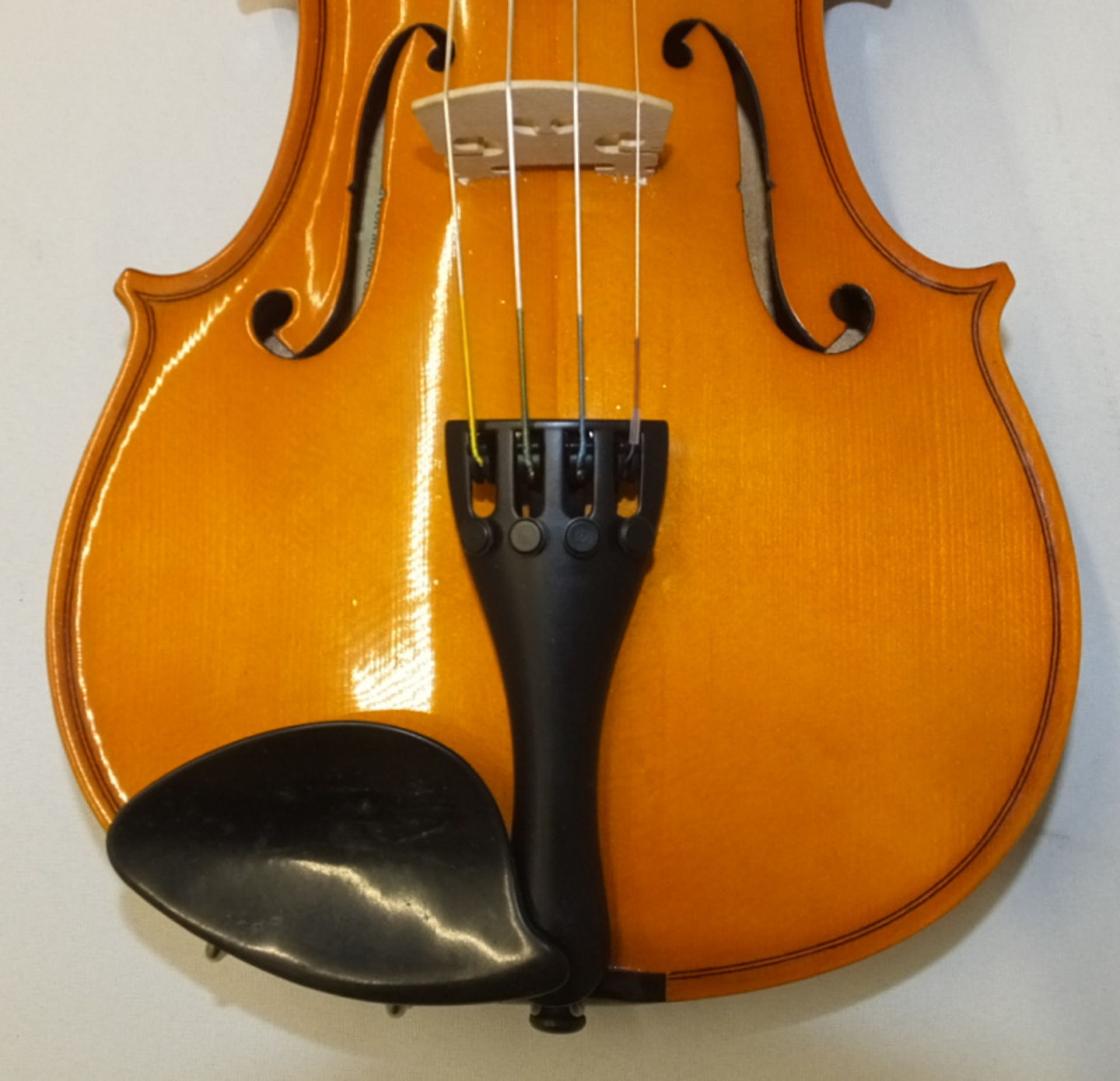 Andreas Zeller Violin & Case - Please check photos carefully for damaged or missing components - Image 4 of 17