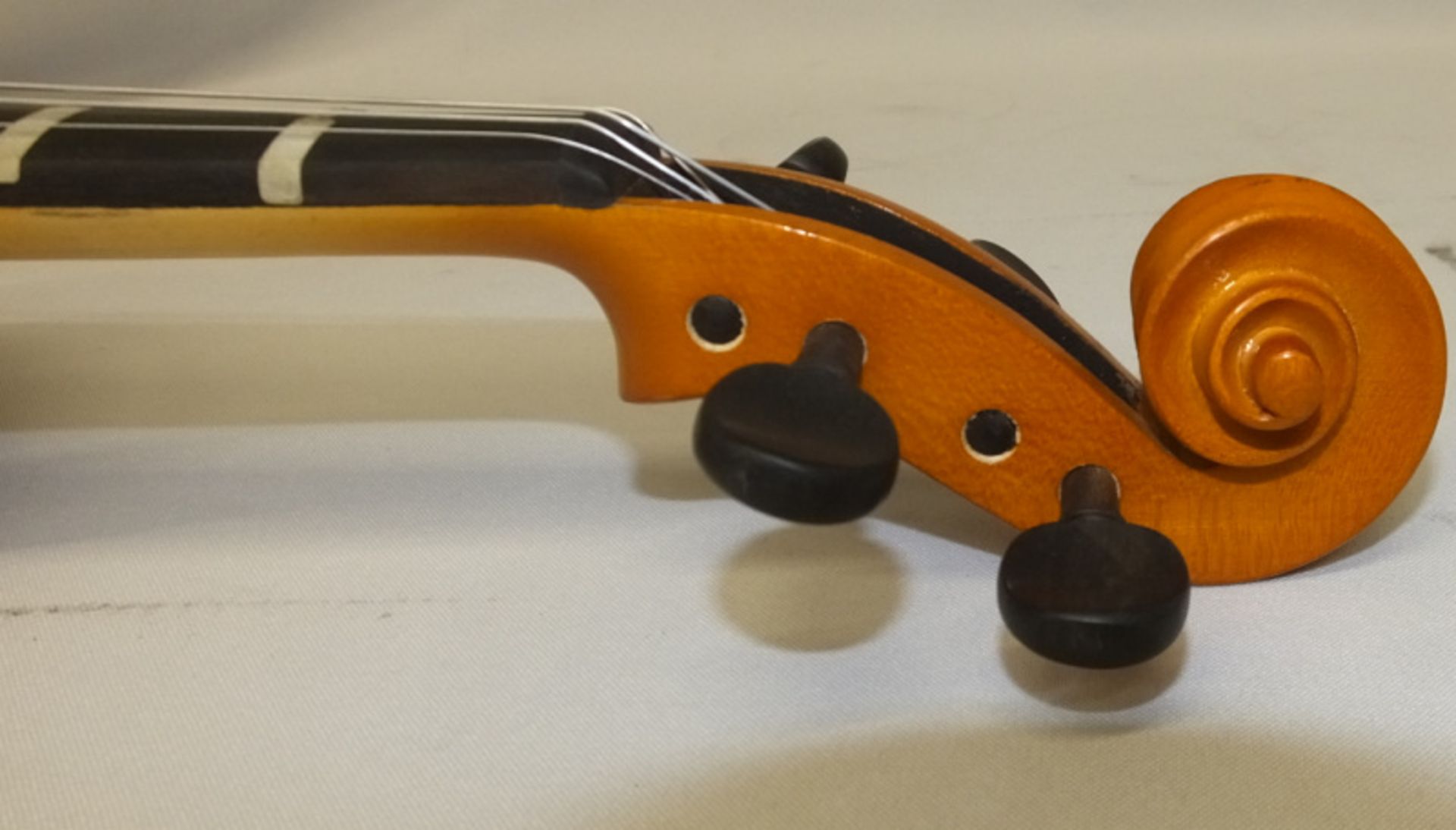 Andreas Zeller Violin & Case - Please check photos carefully for damaged or missing components - Image 9 of 17