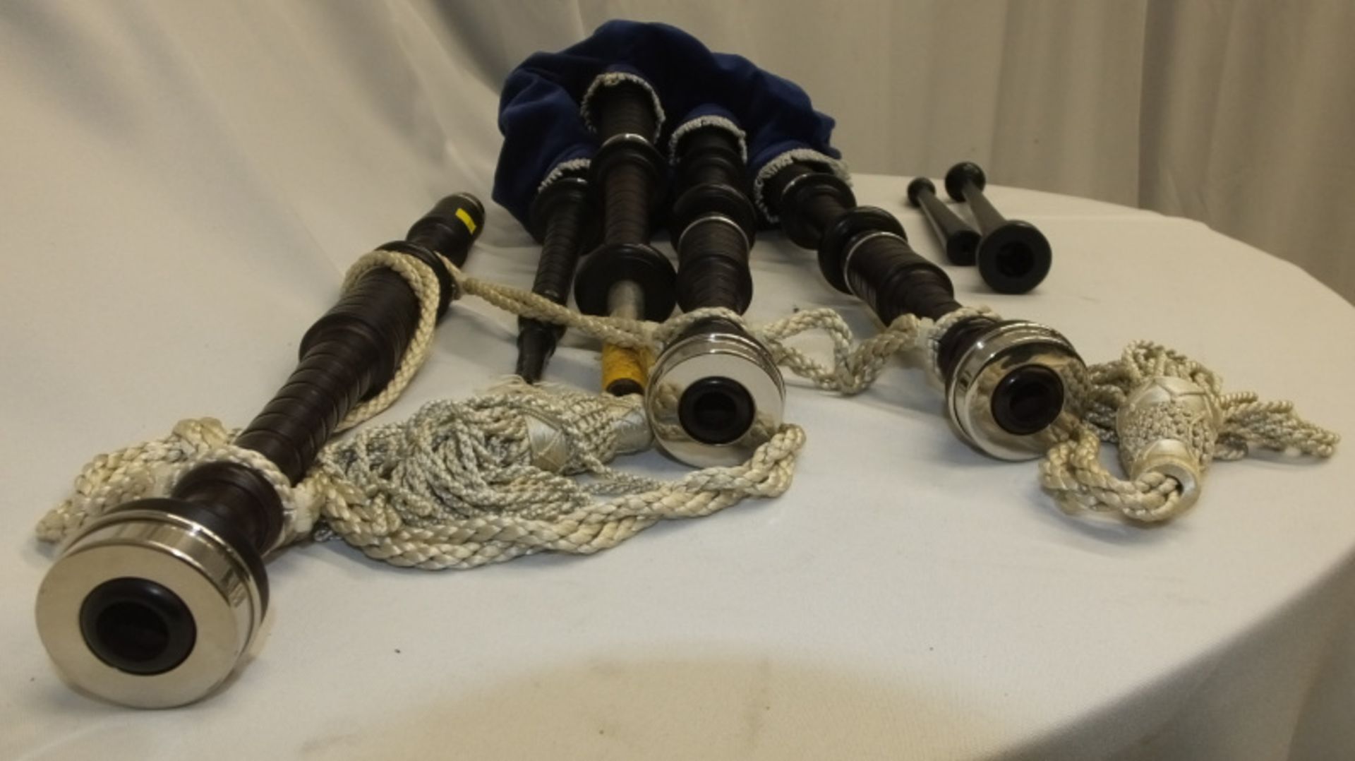 McCallum Bagpipes in carry case - Please check photos carefully for damaged or missing components - Image 3 of 7