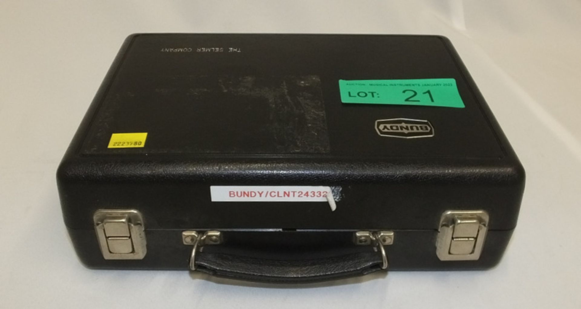 Bundy Resonite Clarinet in case - serial number S243328 - Please check photos carefully - Image 19 of 19