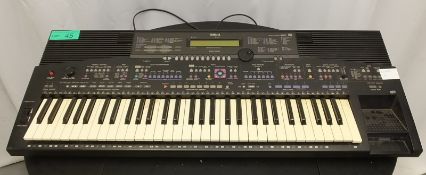 Yamaha PSR-2700 Keyboard