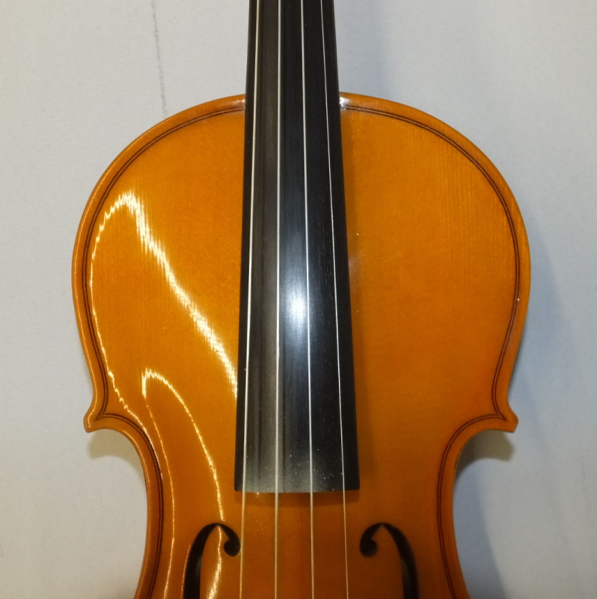 Andreas Zeller Violin & Case - Please check photos carefully for damaged or missing components - Image 5 of 17