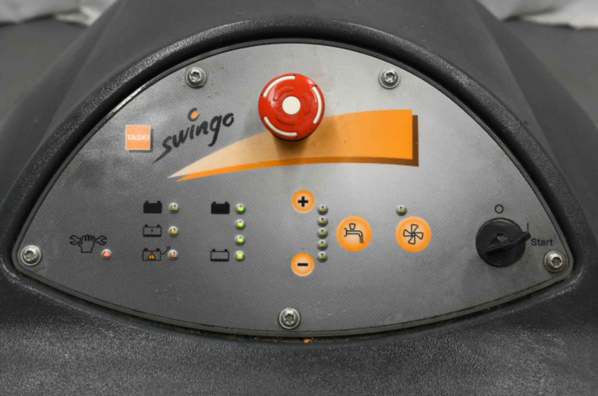 Taski Swingo 1650 Floor Scrubber Dryer - Image 3 of 6