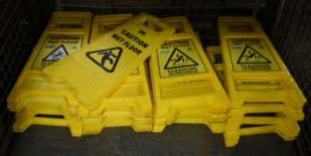 25 x Yellow Wet Floor Signs