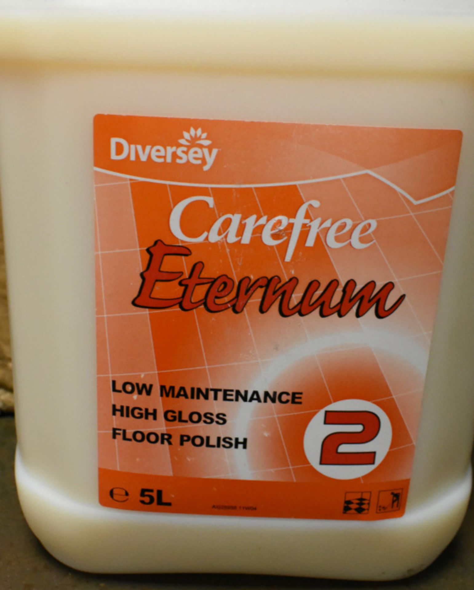 18 x Diversey 5L Carefree Eternum Low maintenance high gloss floor polish - Image 2 of 2