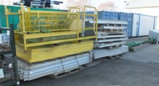 Safety Trench making assembly - Edgesafe ladder platform, 8x mesh panels, 16x posts