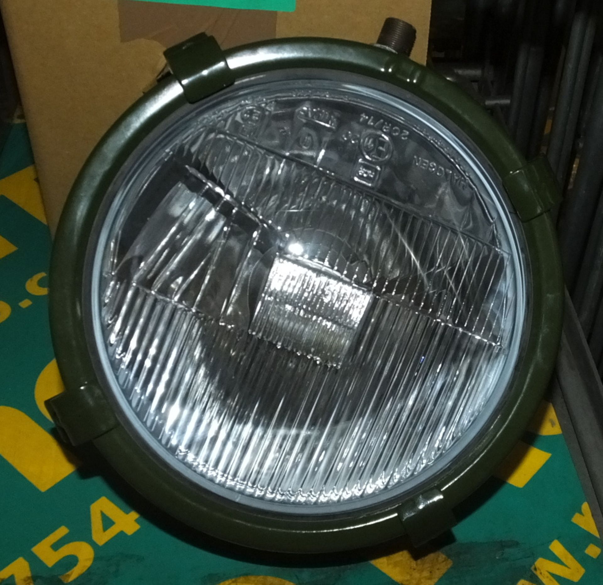 Series 286 Halogen Vehicle Headlight Tail Light - Image 4 of 4