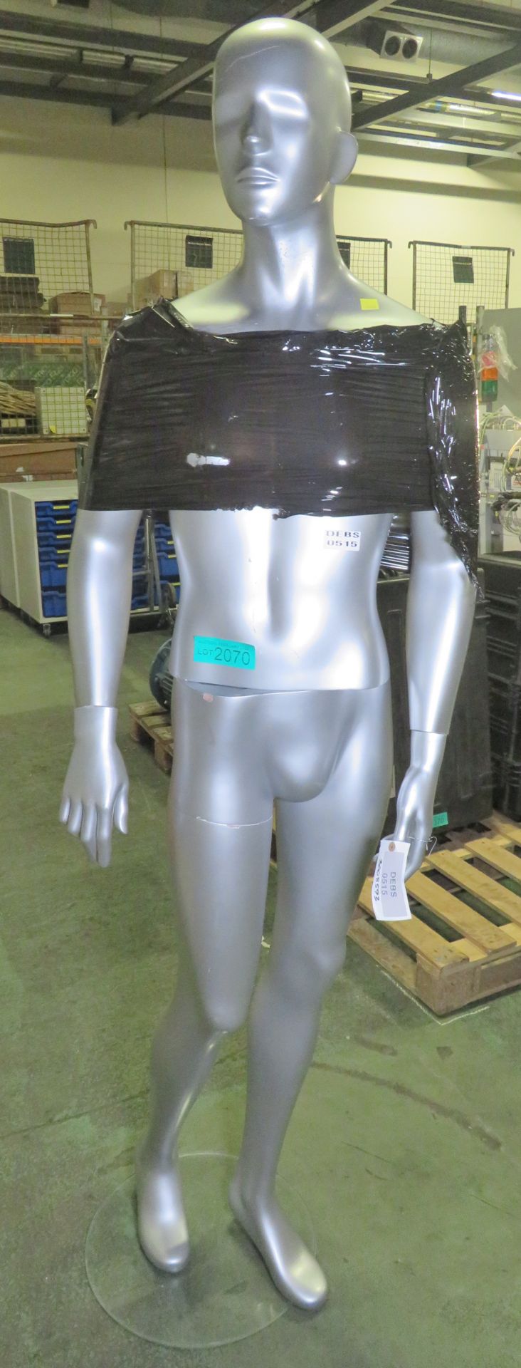 Display mannequin - Female standing - chrome effect