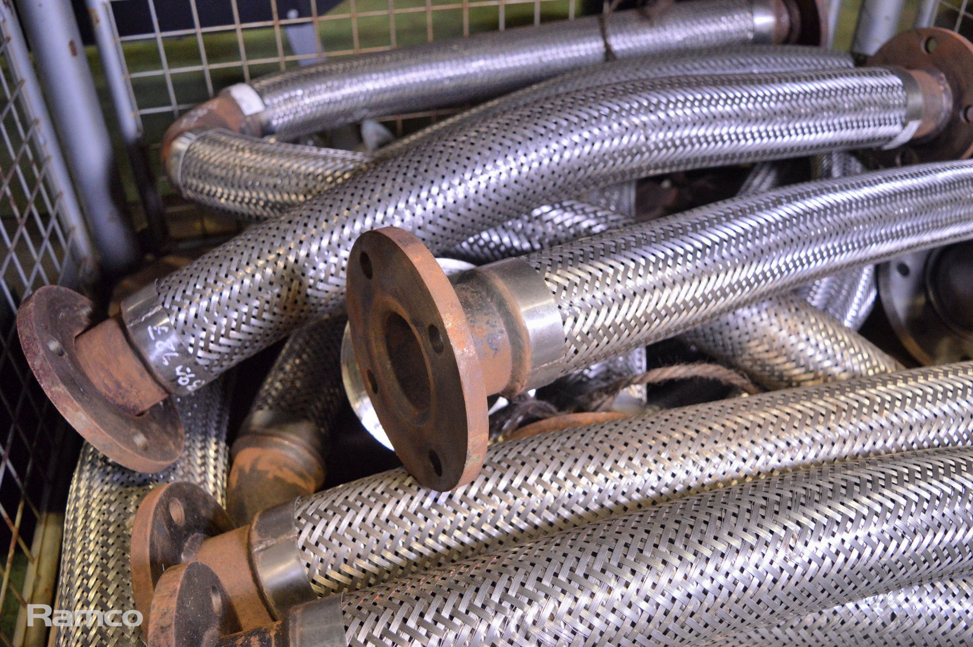 Various Flexi Pipe Fittings - Image 2 of 3