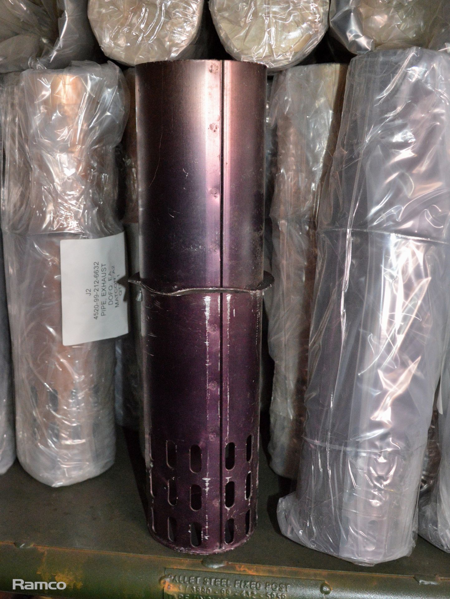 Pipe Exhaust assemblies - L 400mm x 100mm x132 - Image 3 of 4