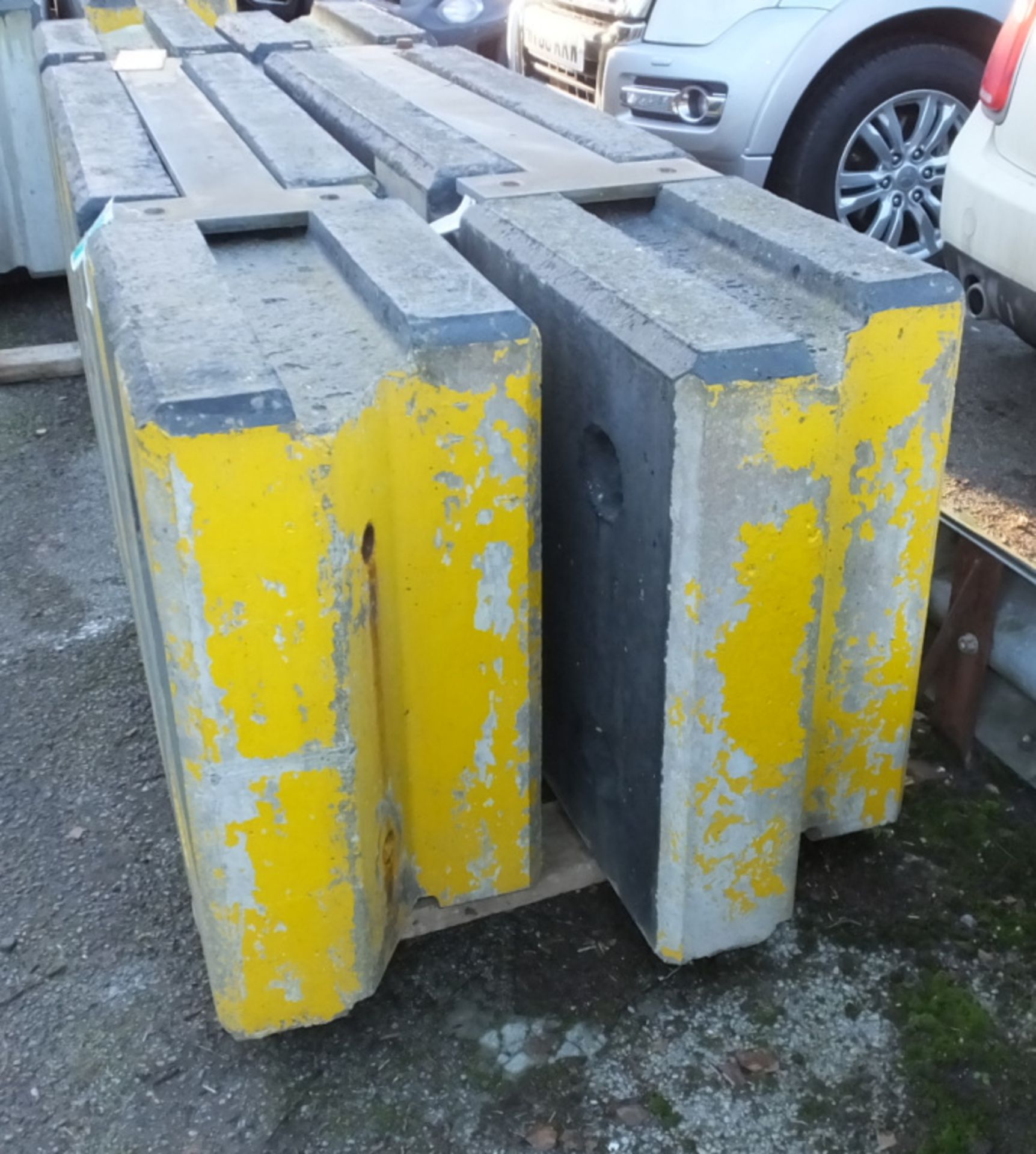 2x Heavy Duty Vertical Concrete Barriers W 3110 x D 460 x H 900mm - Each Block weighs appr - Image 2 of 3