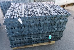 17x Interlocking Honeycomb Matting panels - L 1330mm x W 1000mm x D 50mm