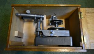 George & Becker Ltd Spectrometer in wooden box with Spring Mounted Measure Stage