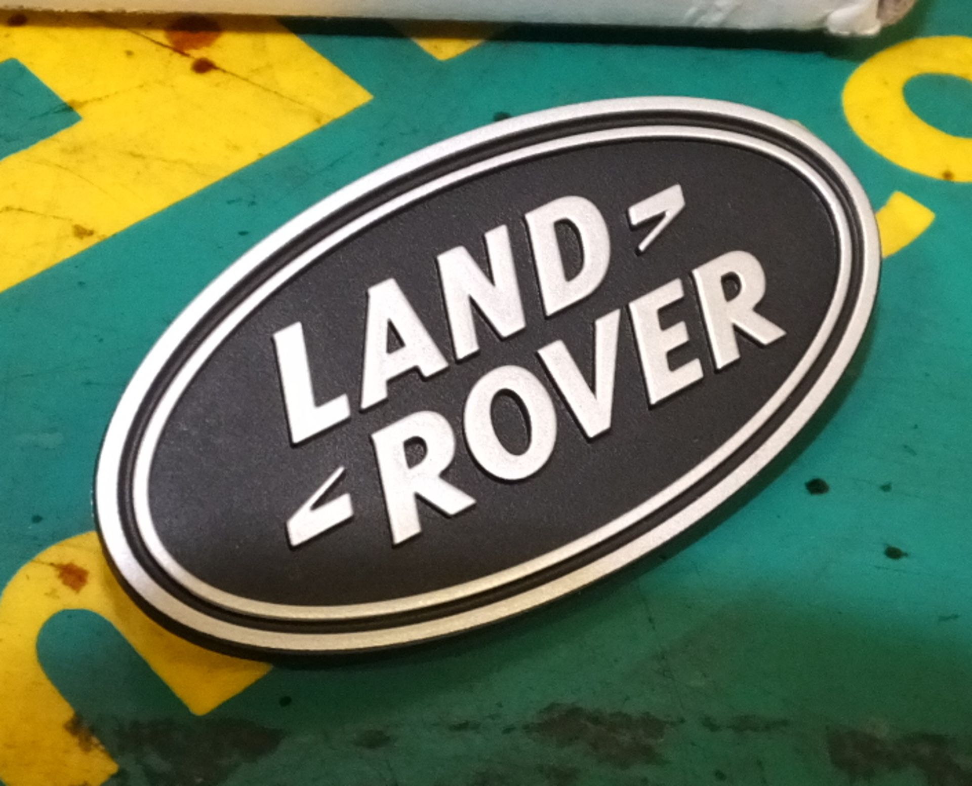 100x Genuine Land Rover Vehicle Badges - Image 3 of 3