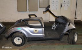 Yamaha YDRAX4 Motorized Golf Cart - AS SPARES OR REPAIRS - IN NEED OF REPAIR