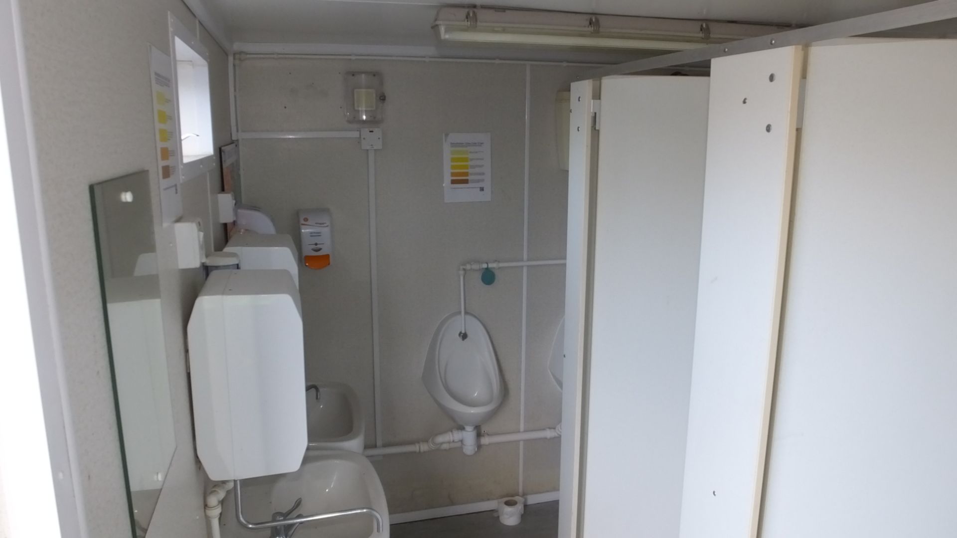 Blue Containerised Toilet Block - L 3050mm x D 2440mm x H 2600mm - Image 13 of 20