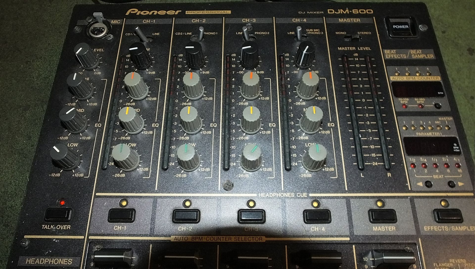 Pioneer DJM-600 Dj Mixer Deck Unit - Image 4 of 5