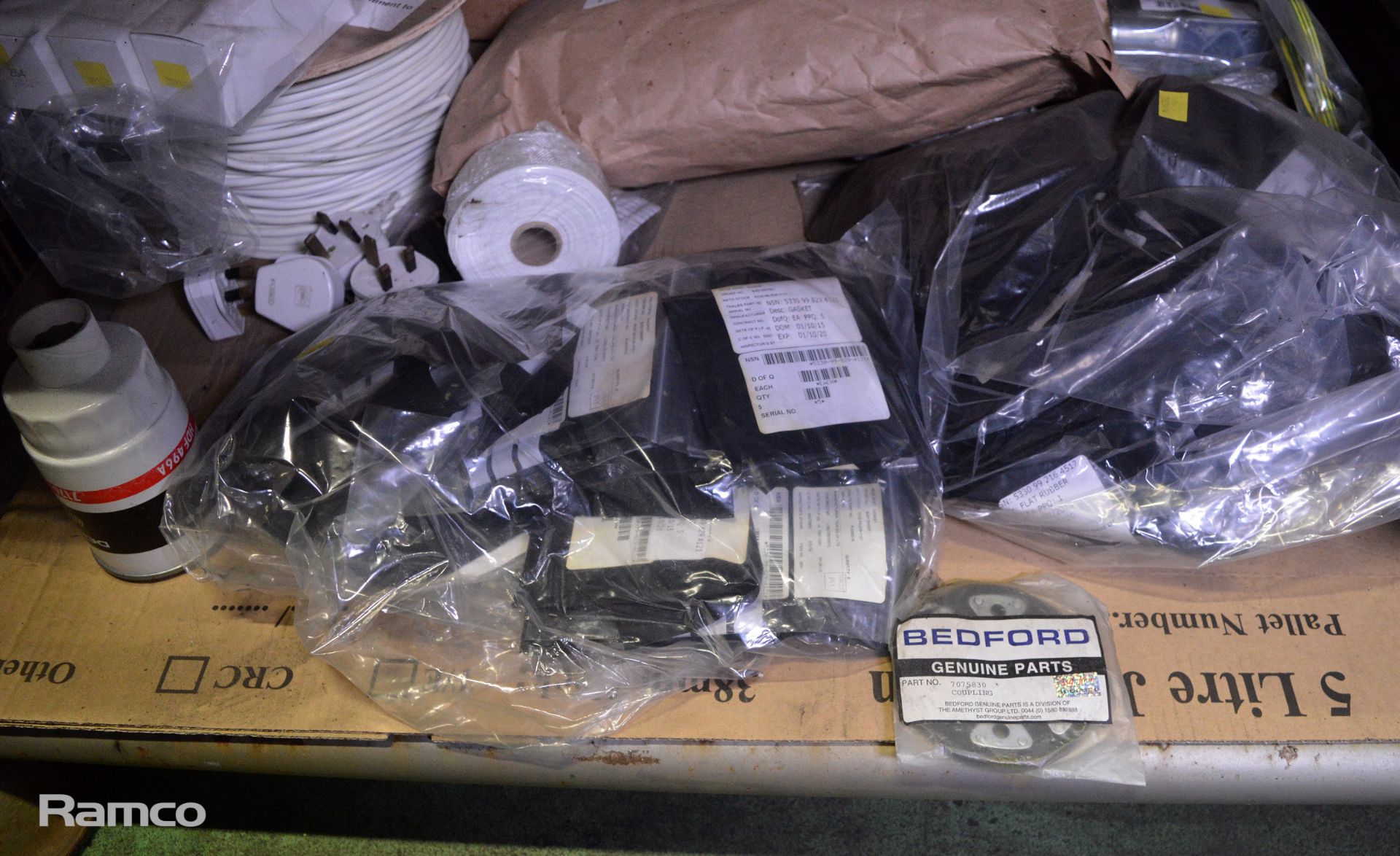 Various Electrical Cable, 3x Lamp Filament 5L, Mechanical Spares, Hose, Gaskets, Earth Ele - Image 8 of 12