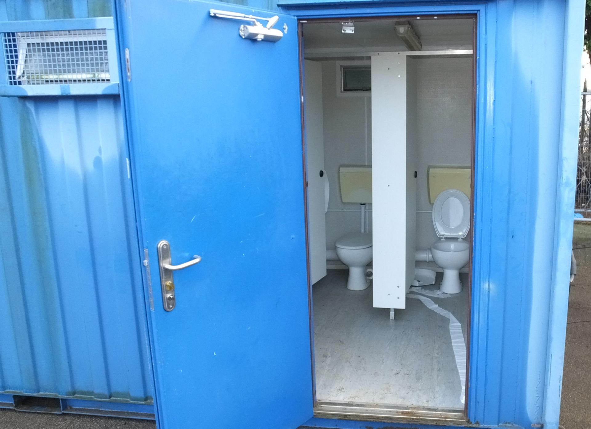 Blue Containerised Toilet Block - L 3050mm x D 2440mm x H 2600mm - Image 7 of 20