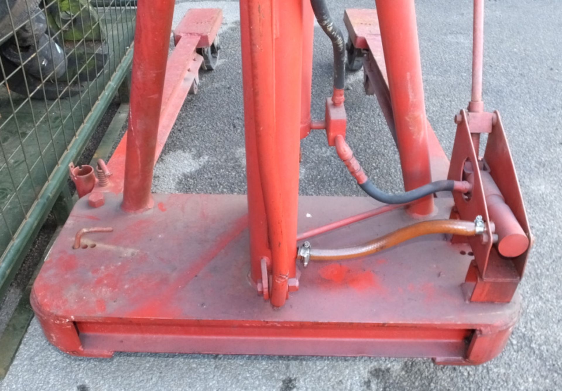 Portable Floor Crane L 2700mm x W 1020mm x H 2300mm - Image 3 of 10