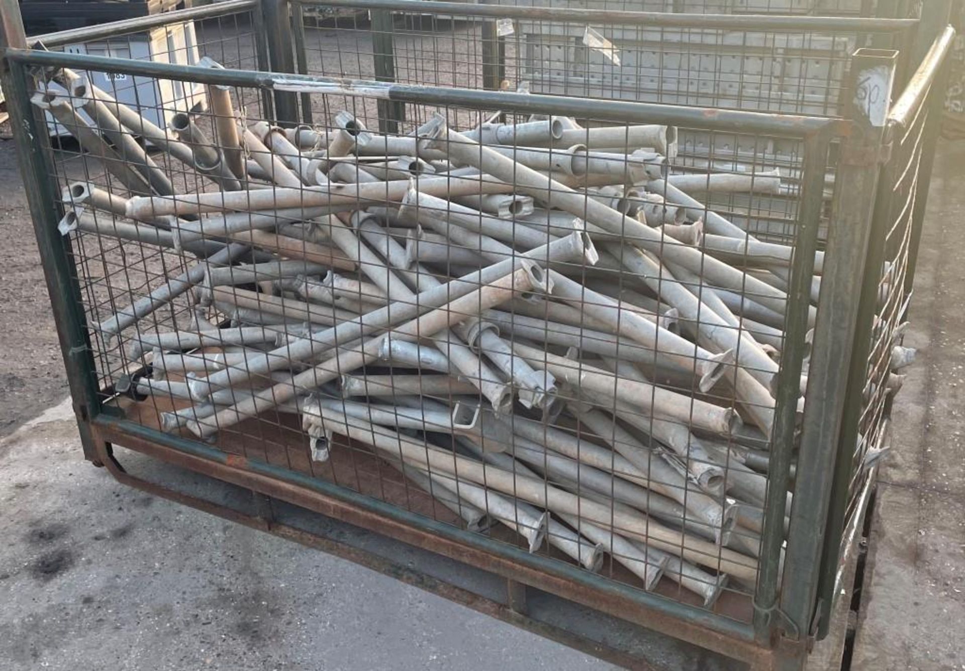 Various Cuplok scaffolding components - poles, planks, connectors - see pictures for more details - Image 4 of 38