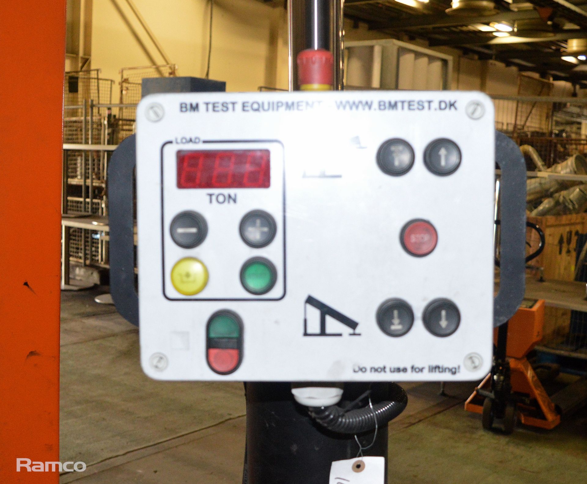 BM BM74000 Lorry Load Test Simulator - L 4440mm x W 960mm x H 2400mm with Anchor pin - Image 11 of 12