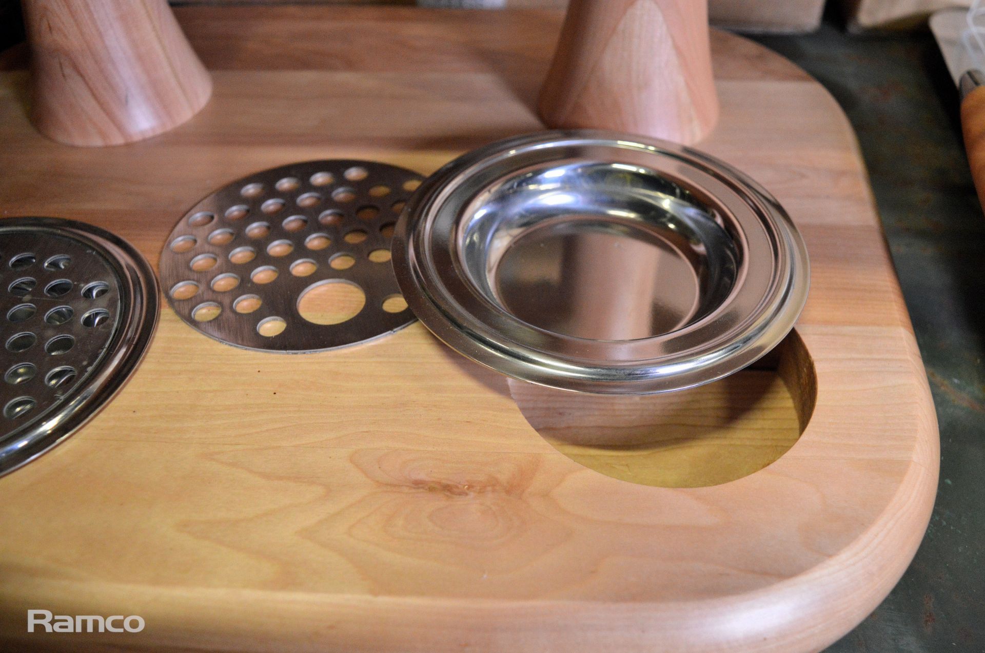 Transatlantic Roll Top Banquet Tray, 3x Light Wood Effect Dual Juice Dispensers - Image 3 of 7