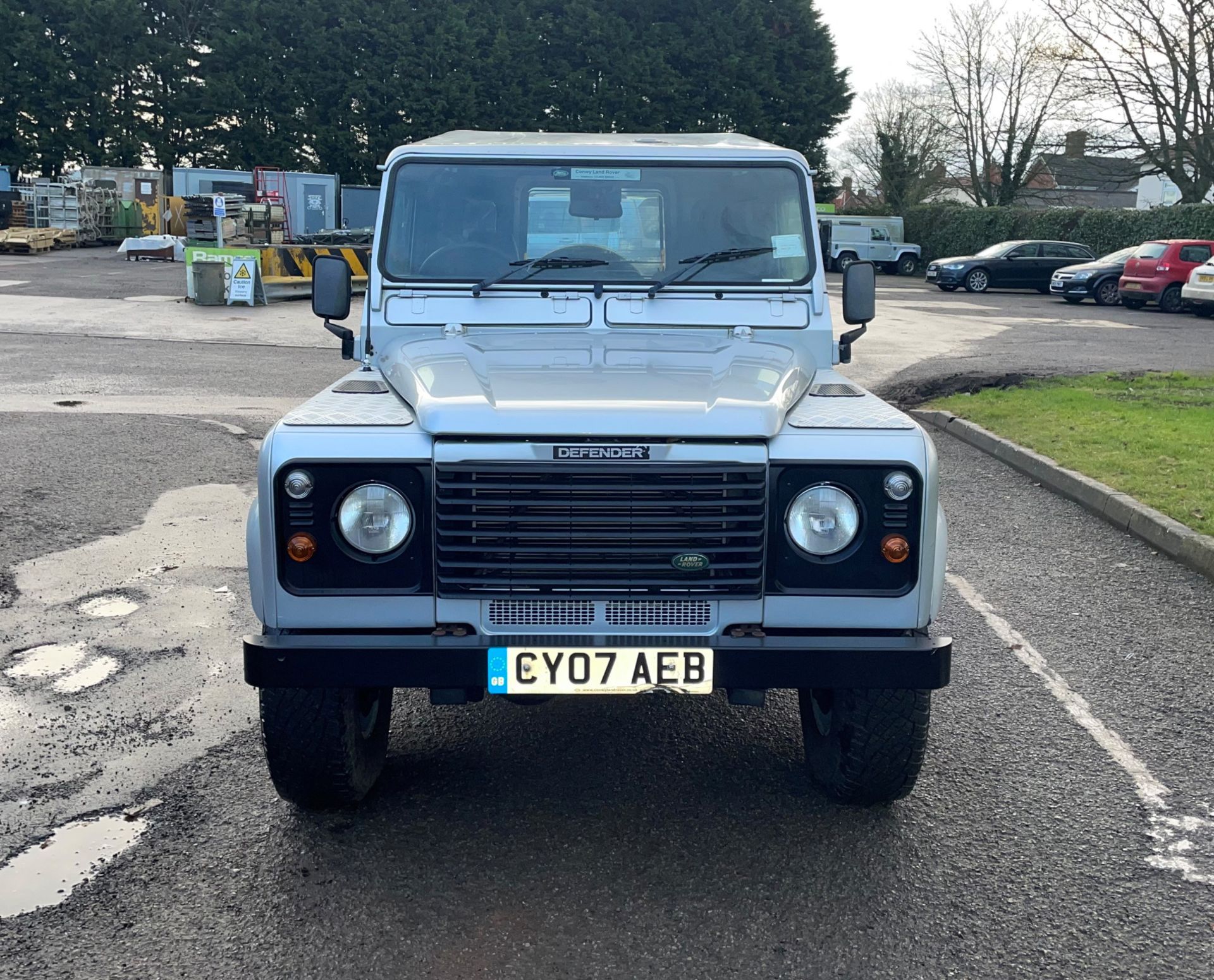 Land Rover Defender 90 TD5 County - 2007 - Silver - Diesel - 2495cc - Full County Specification - Image 3 of 45