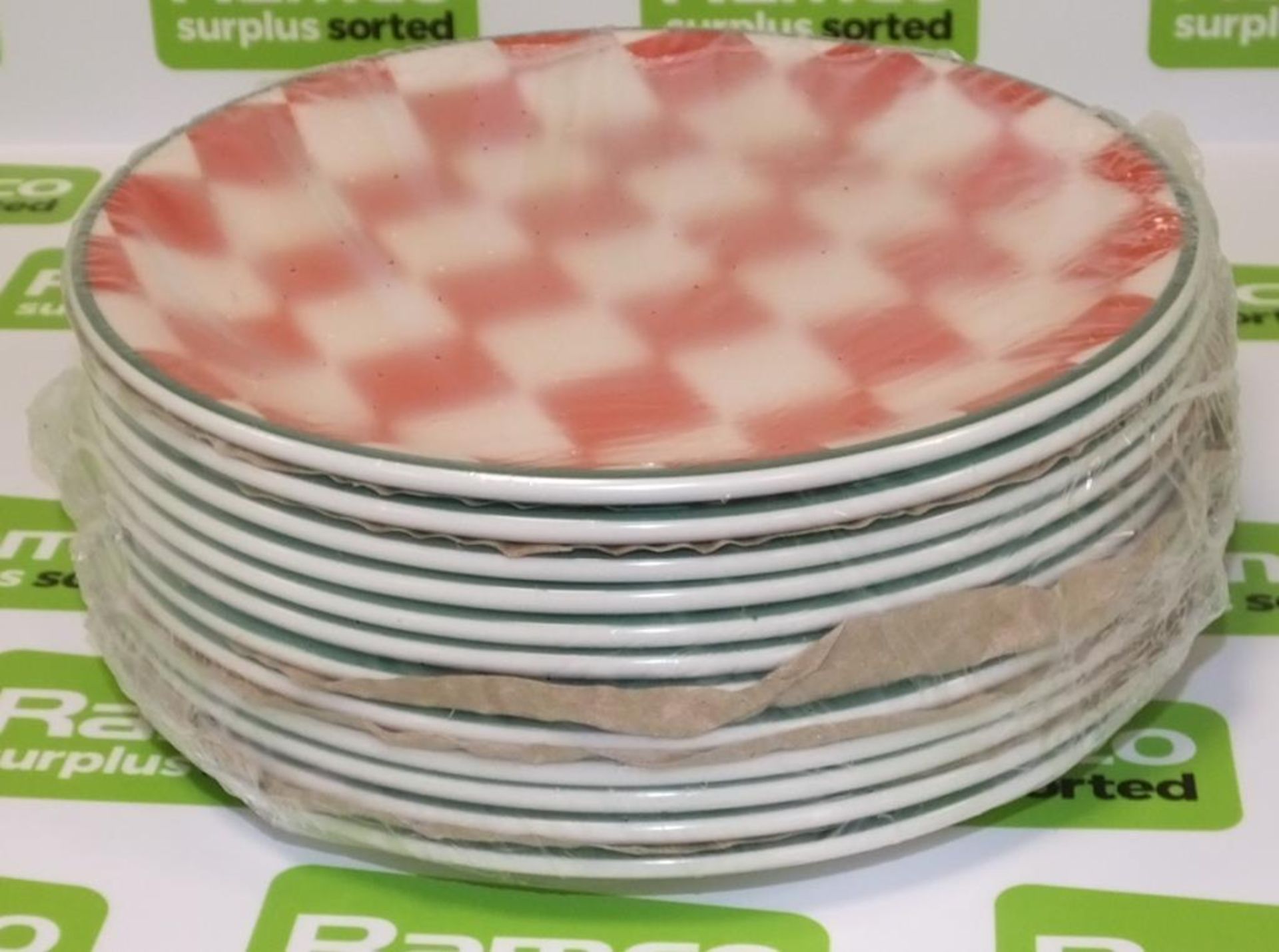 Steelite table setting plates - Red Check/Green Rim Plate Coupe 20.25cm / 8 in - 12 per box 6 boxes - Image 2 of 5