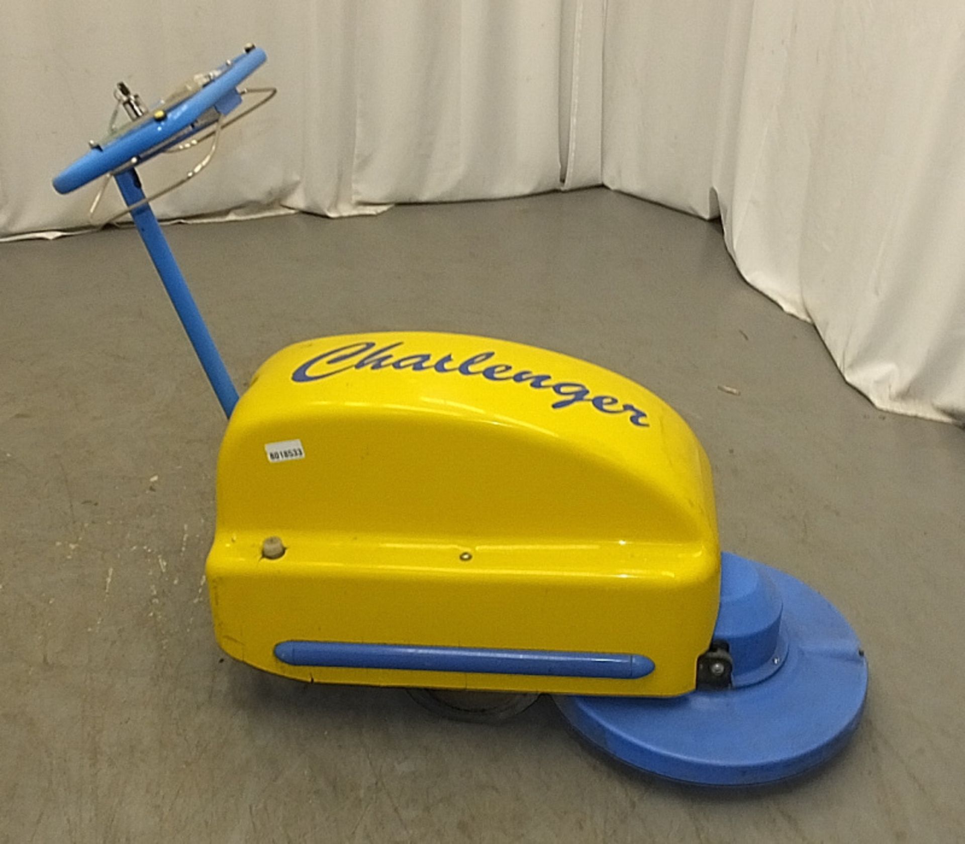 Tennant Challenger Nippy 500 Walk-Behind Floor Cleaner - has key but doesn't power up