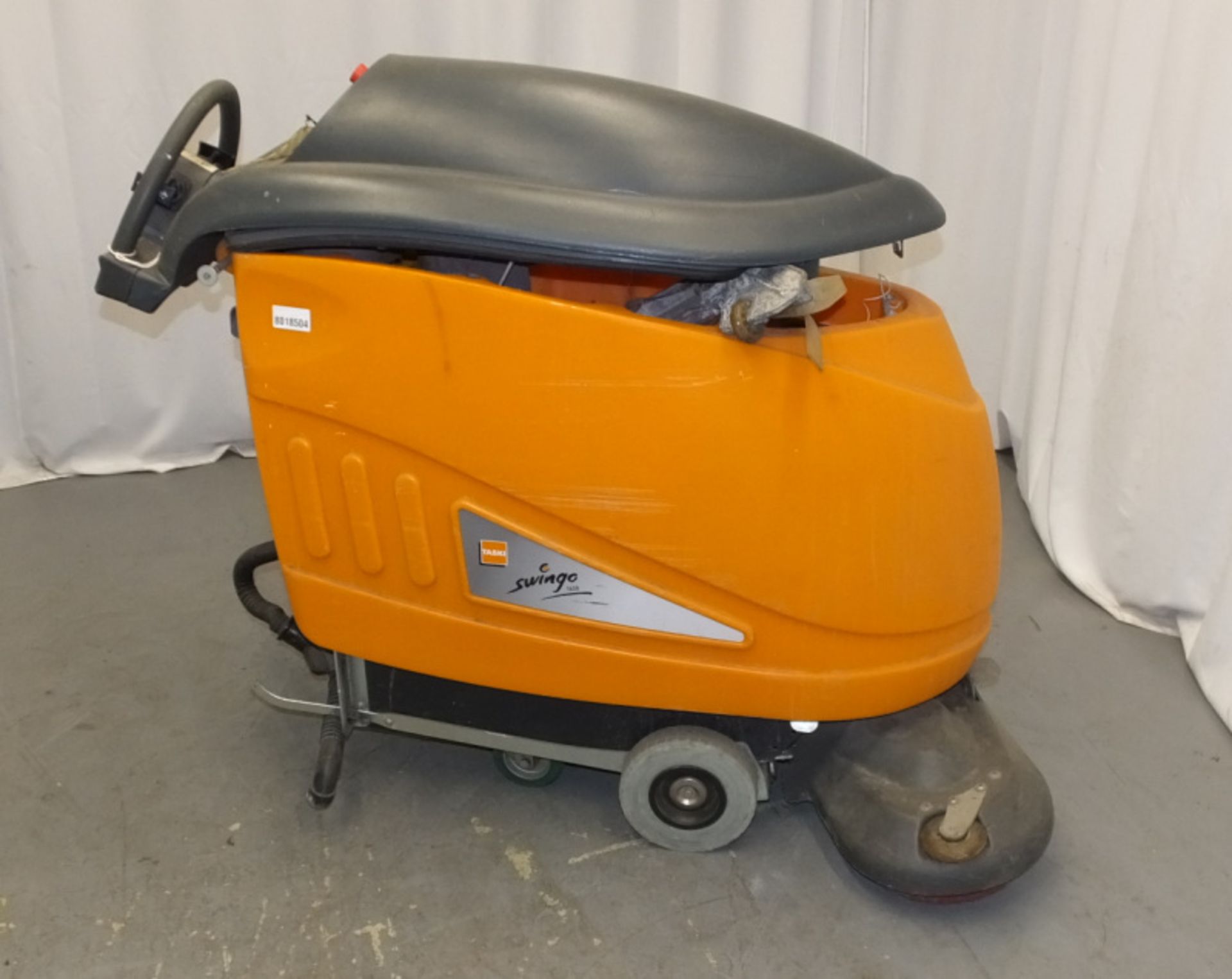 Taski Swingo 1650 Scrubber Dryer - With Key - powers up