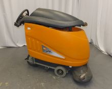 Taski Swingo 1650 Scrubber Dryer - With Key - powers up