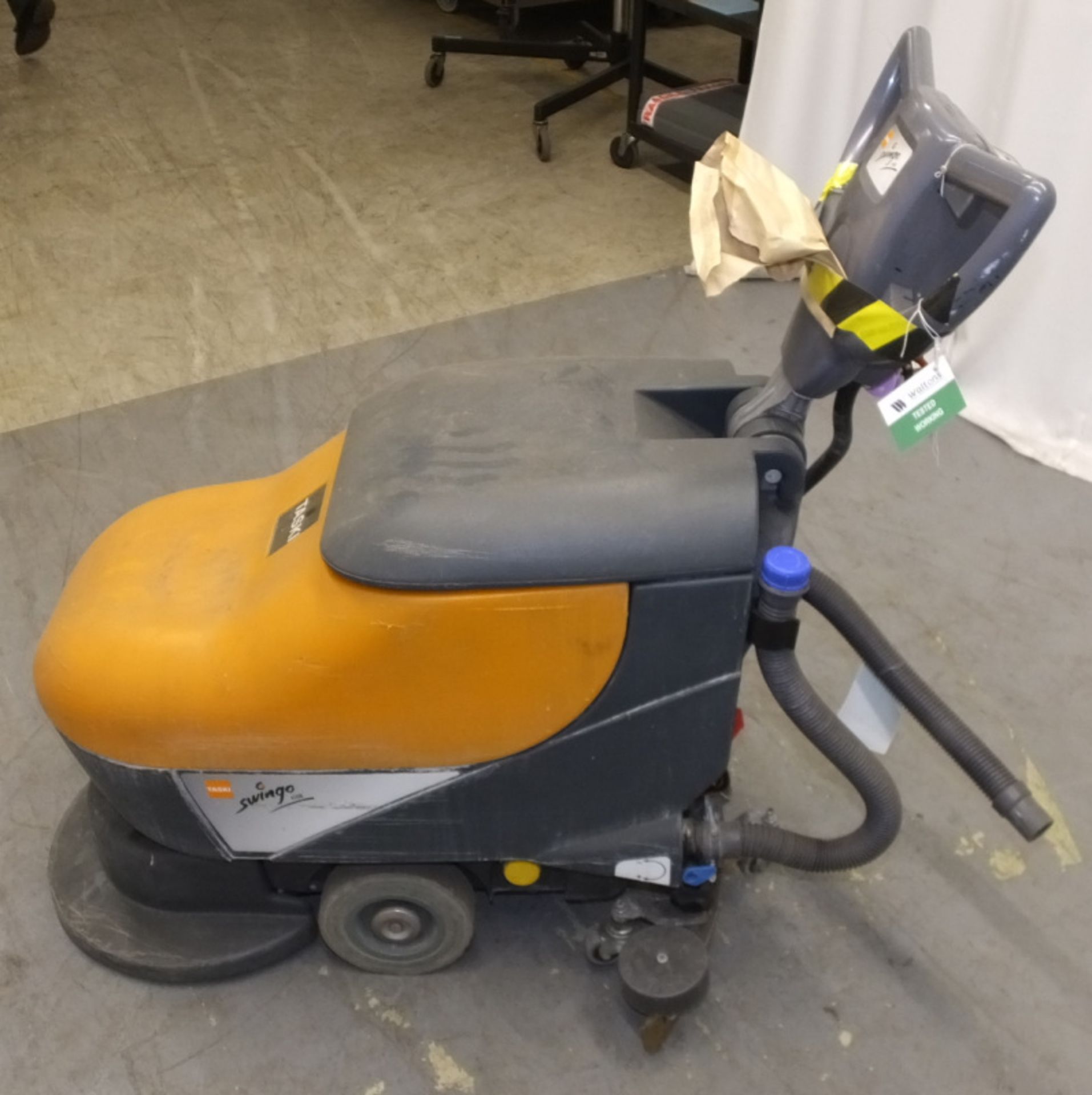 Taski Swingo 450B Scrubber Dryer CO450.0 - doesn't power up - Image 7 of 9