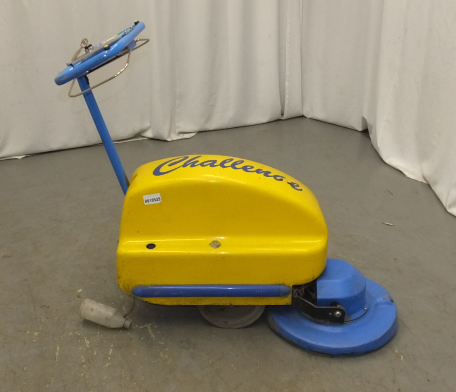 Tennant Challenger Zippy 430 Walk-Behind Floor Cleaner - has key but doesn't power up - cracked case